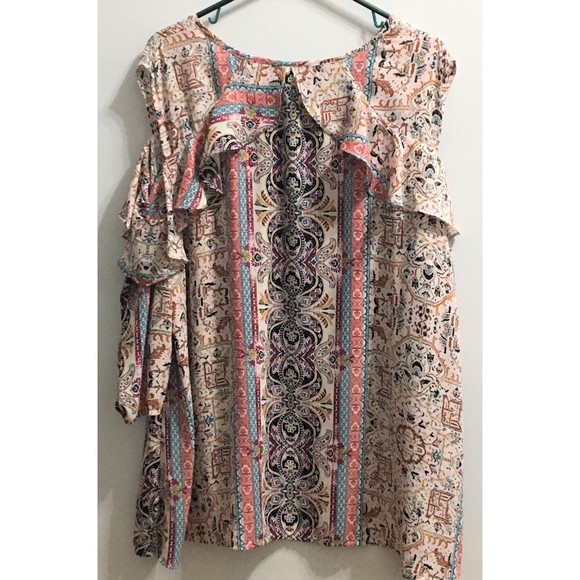 Catherine's Pink Paisley Cold Shoulder Boho Top 3X - Picture 2 of 7